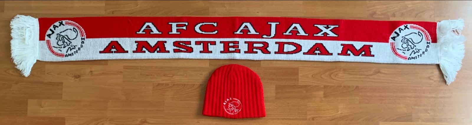 Ajax Amsterdam Muts en Sjaal Set, Ophalen of Verzenden, Zo goed als nieuw, Overige maten, Muts