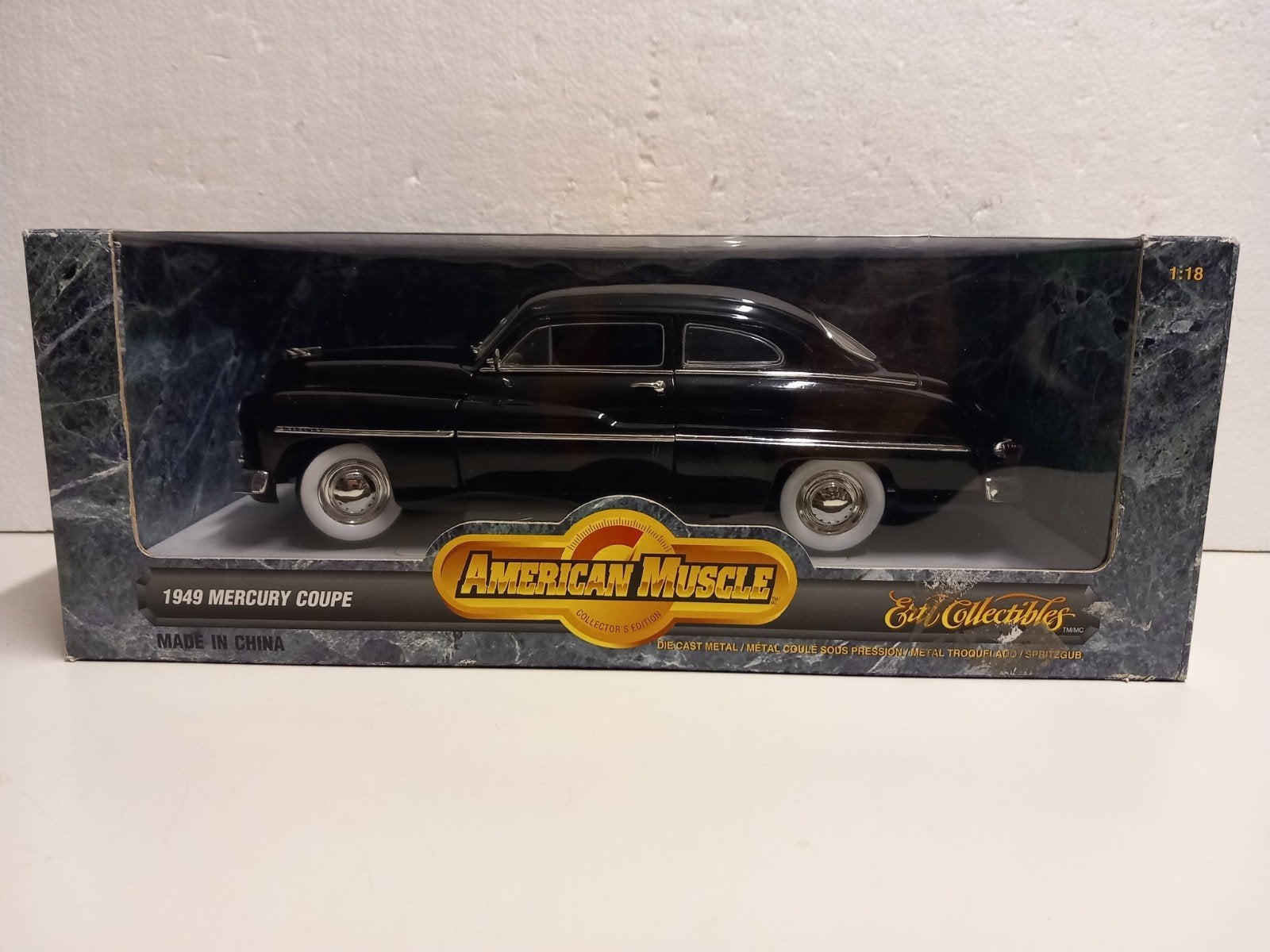 Mercury Coupe 1949 pianozwart ERTL 1:18 KRD, Hobby en Vrije tijd, Modelauto's | 1:18, Ophalen of Verzenden, Zo goed als nieuw