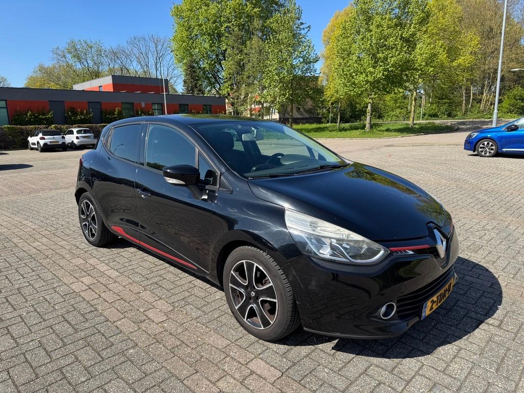 Renault Clio 0.9 TCE 66KW 5-DRS 2014 Zwart, Voorwielaandrijving, Stof, 40 €/maand, Zwart