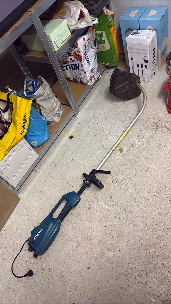 Makita gras trimmer, Ophalen, Zo goed als nieuw, Elektrisch