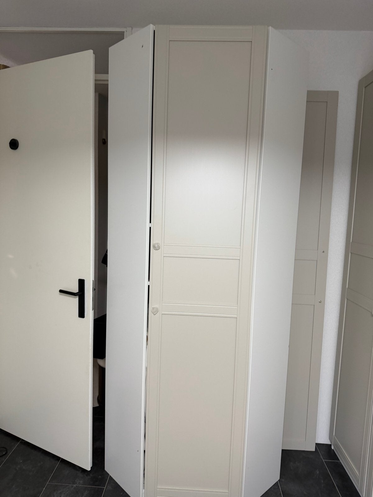 Ikea Aude hoekkast zonder deur (niet meer verkrijgbaar), Huis en Inrichting, Kasten | Kledingkasten, Met plank(en), Gebruikt, 200 cm of meer