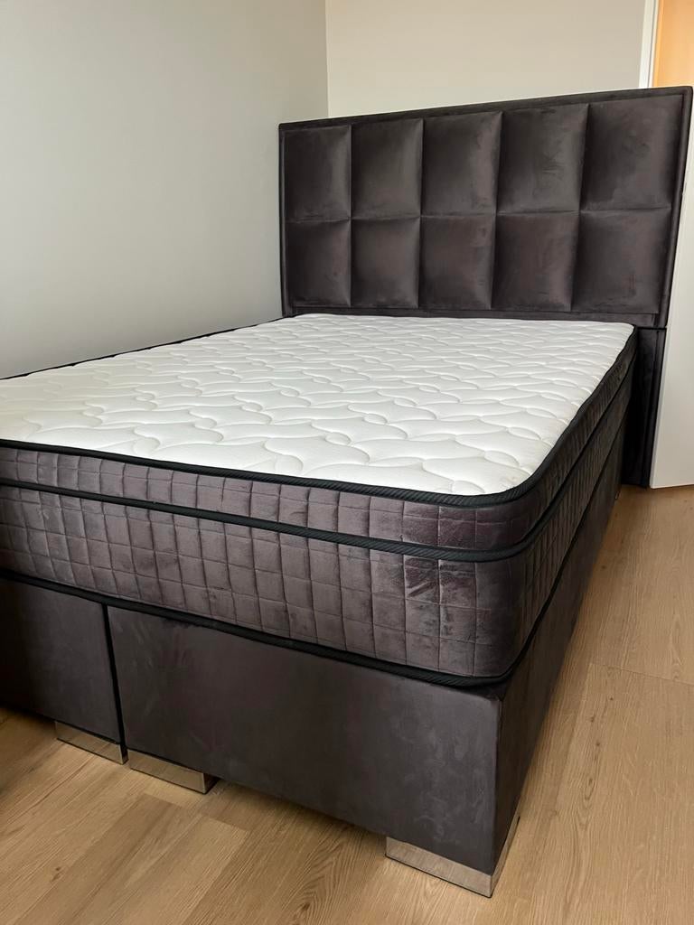 Luxe tweepersoonsbed 140x200 cm met matras - Purmerend, Ophalen, Gebruikt, Tweepersoons, 140 cm