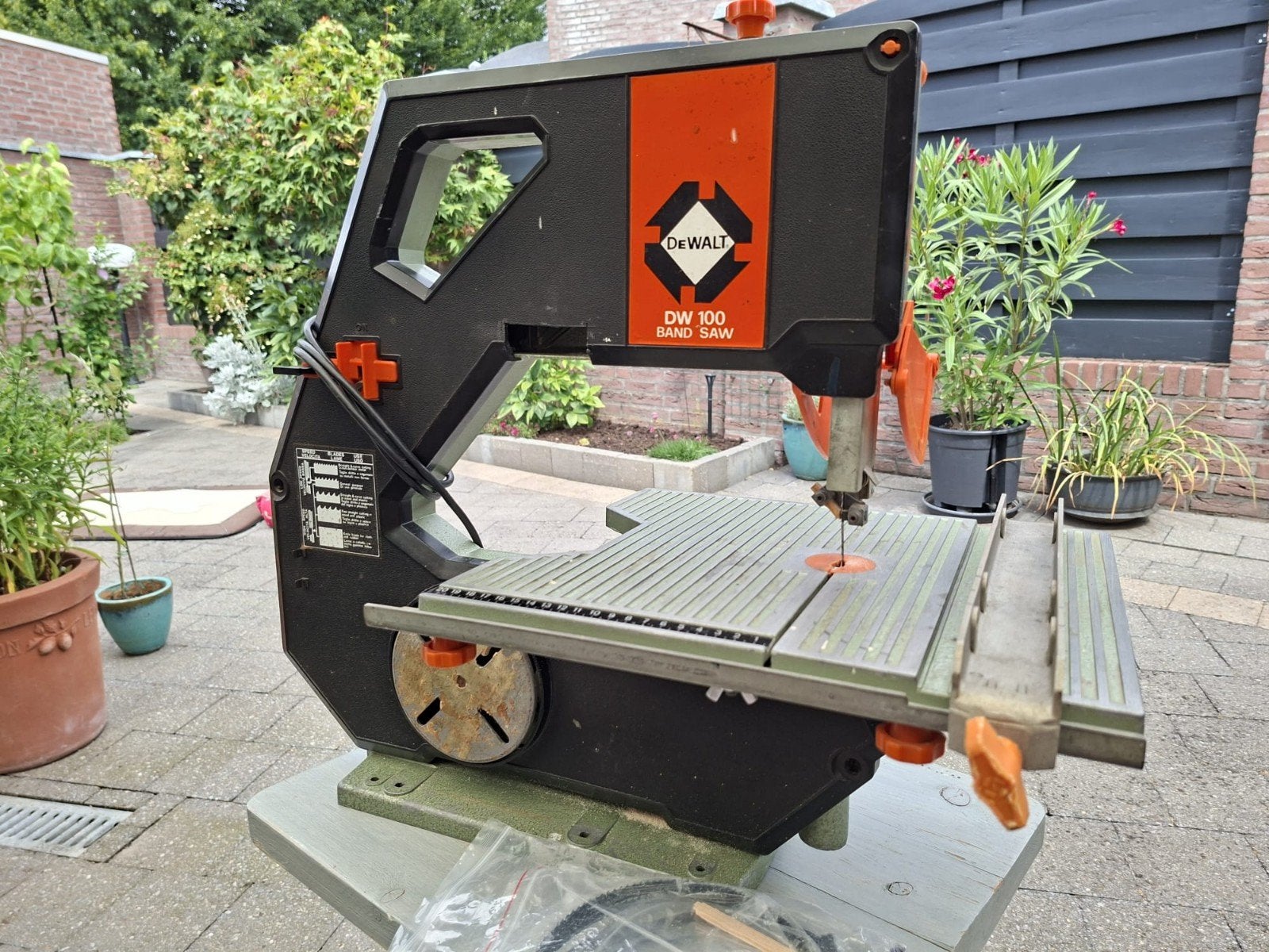 Lintzaag, Ophalen, Gebruikt, DeWalt, 70 mm of meer