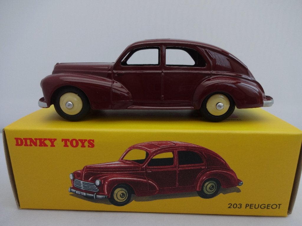Peugeot 203 donker rood nr: 24R van Dinky Toys schaal 1:43, Hobby en Vrije tijd, Modelauto's | 1:43, Ophalen of Verzenden, Nieuw