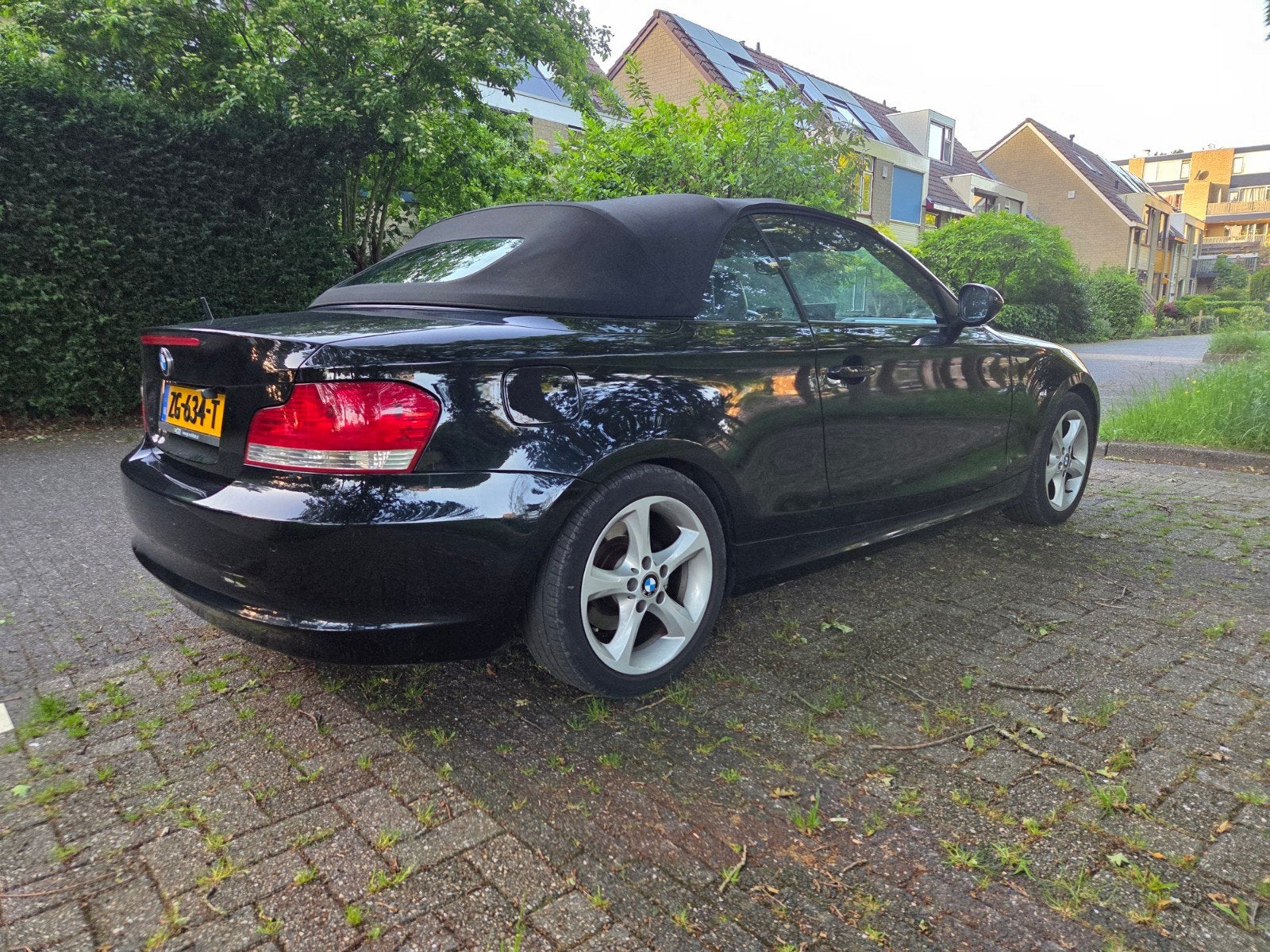 BMW 1-Serie 2.0 118I Cabrio 2010 Zwart, Auto's, 1-Serie, 1995 cc, Zwart, Cabriolet