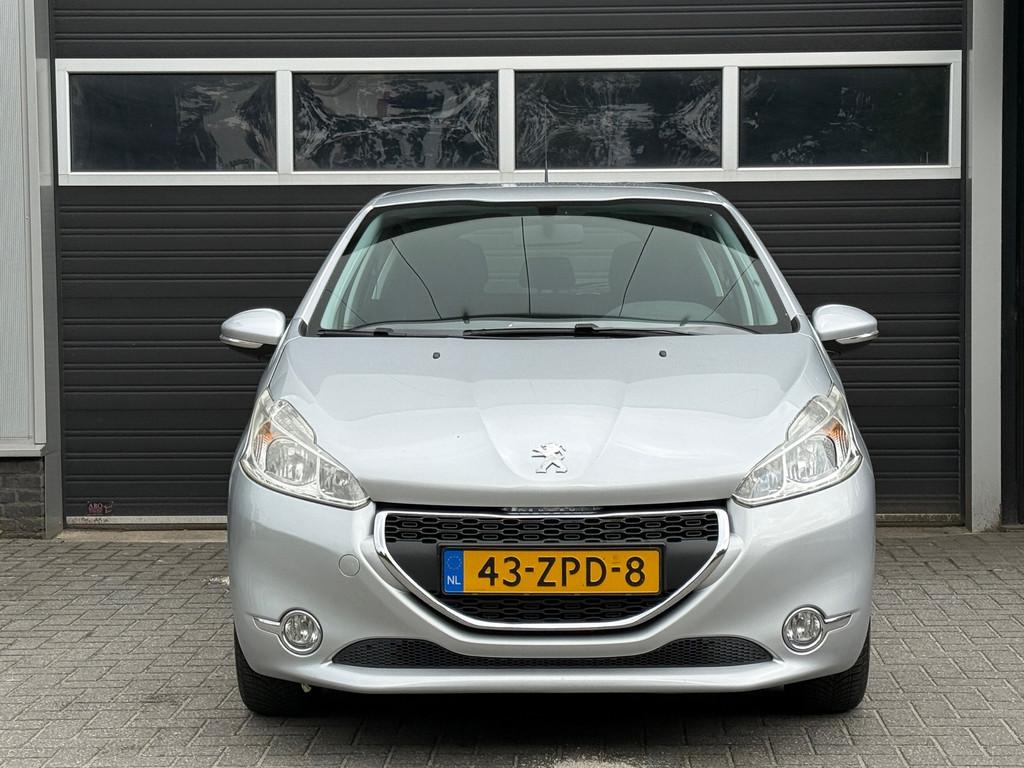 Peugeot 208 1.2 VTi Active Navi, Cruise, PDC, NAP, Voorwielaandrijving, Euro 5, Gebruikt, 31 €/maand