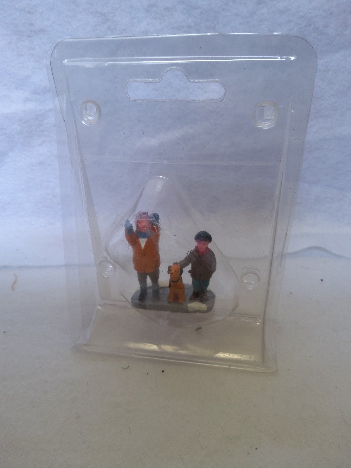 Lemax Figuur Man, Zoontje en Hond - Kerstdorp  B2, Diversen, Ophalen of Verzenden, Zo goed als nieuw