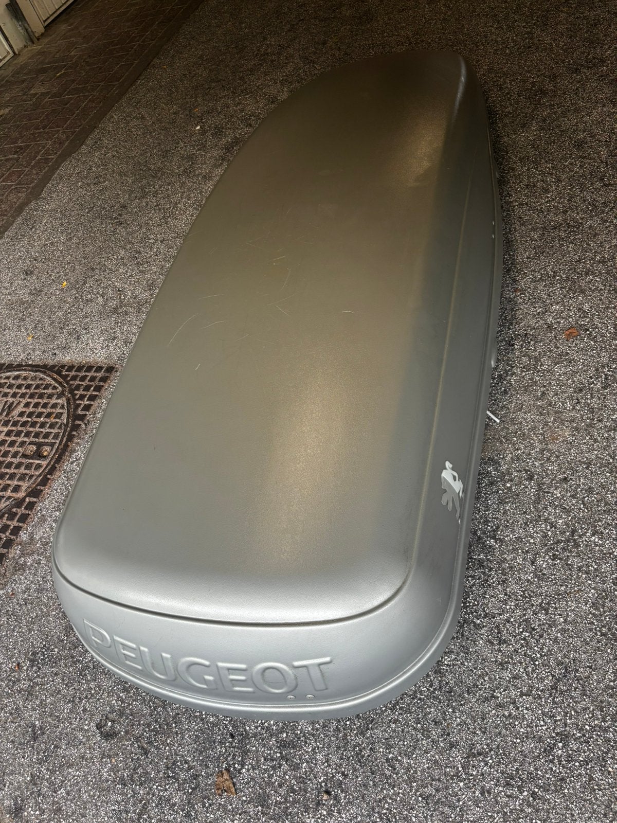 Peugeot dak koffer, Ophalen, Zo goed als nieuw