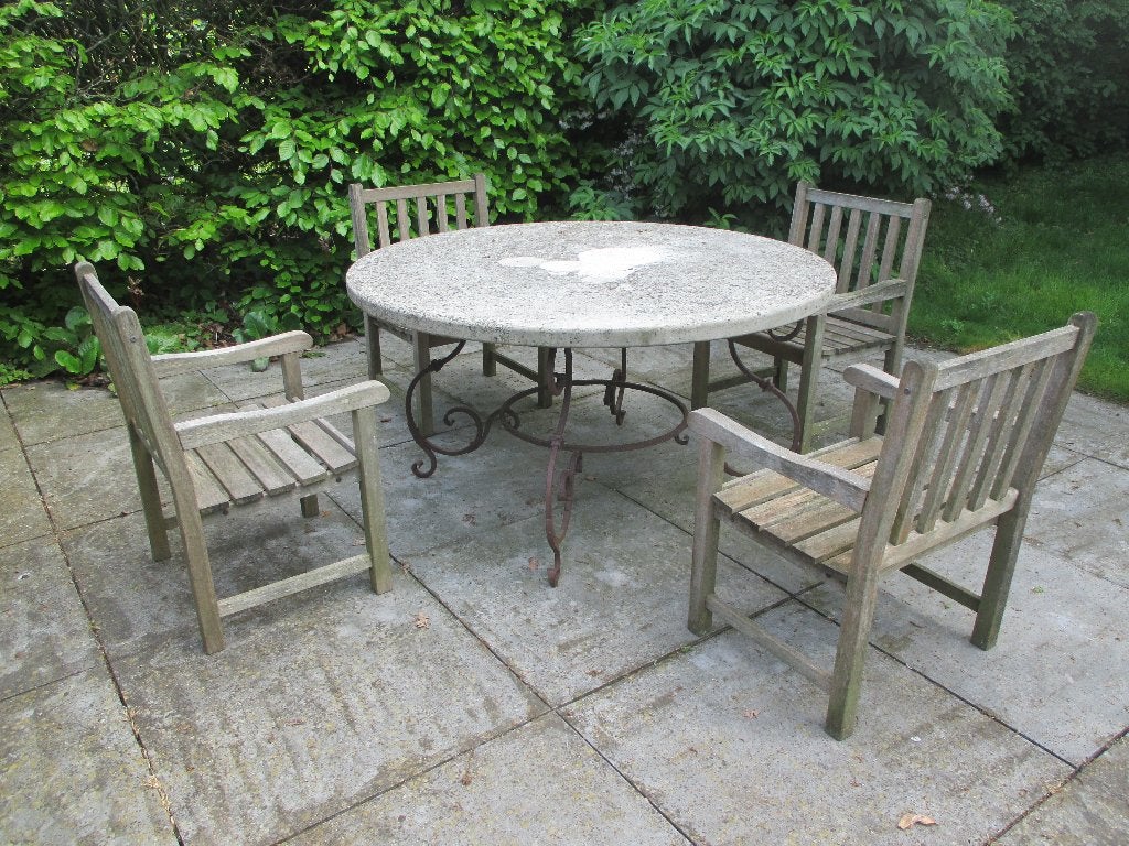 Natuurstenen buitentafel met 4 houten stoelen, Ophalen, Gebruikt, Rond, Overige materialen