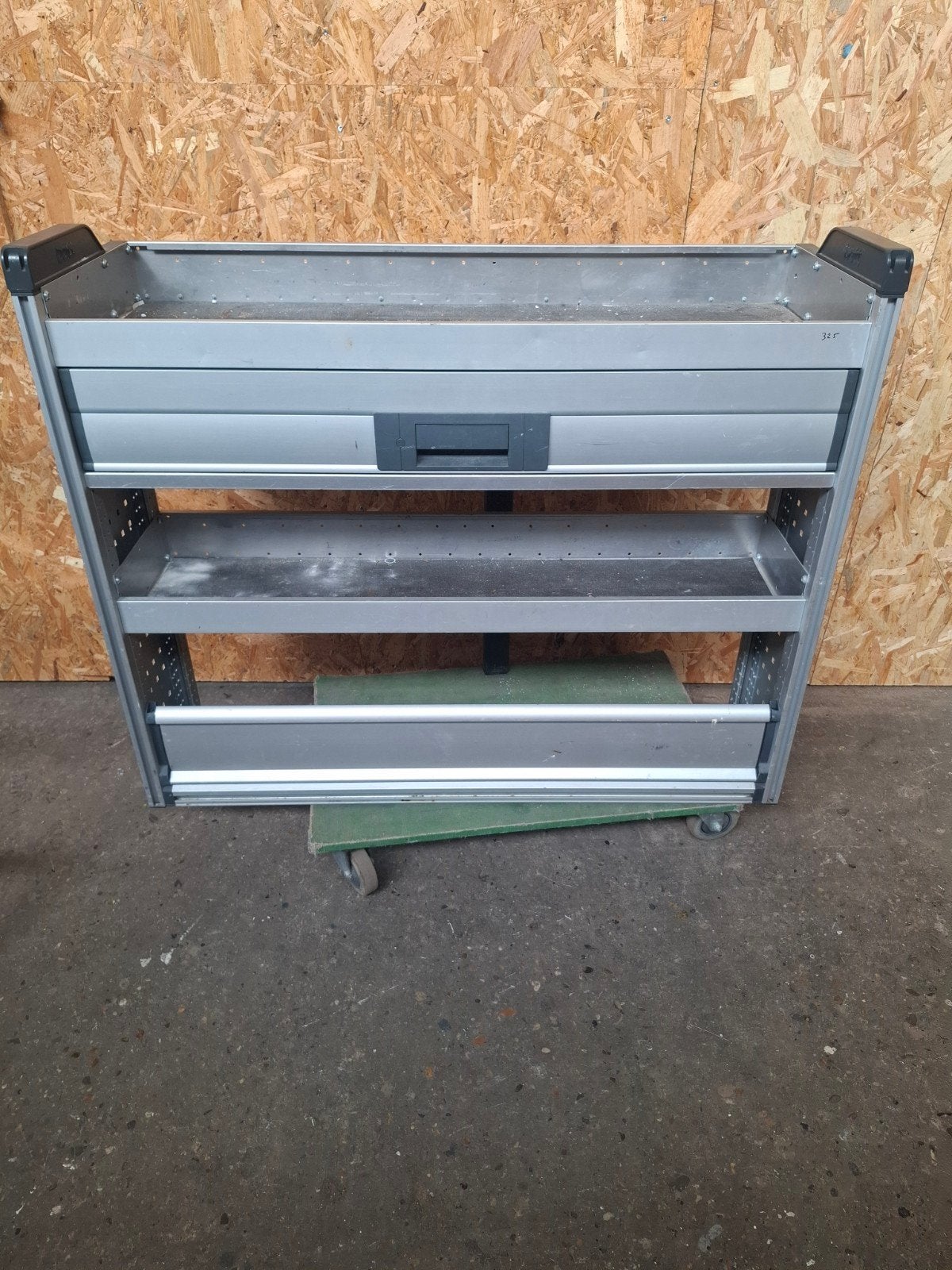 bedrijfswageninrichting, Ophalen