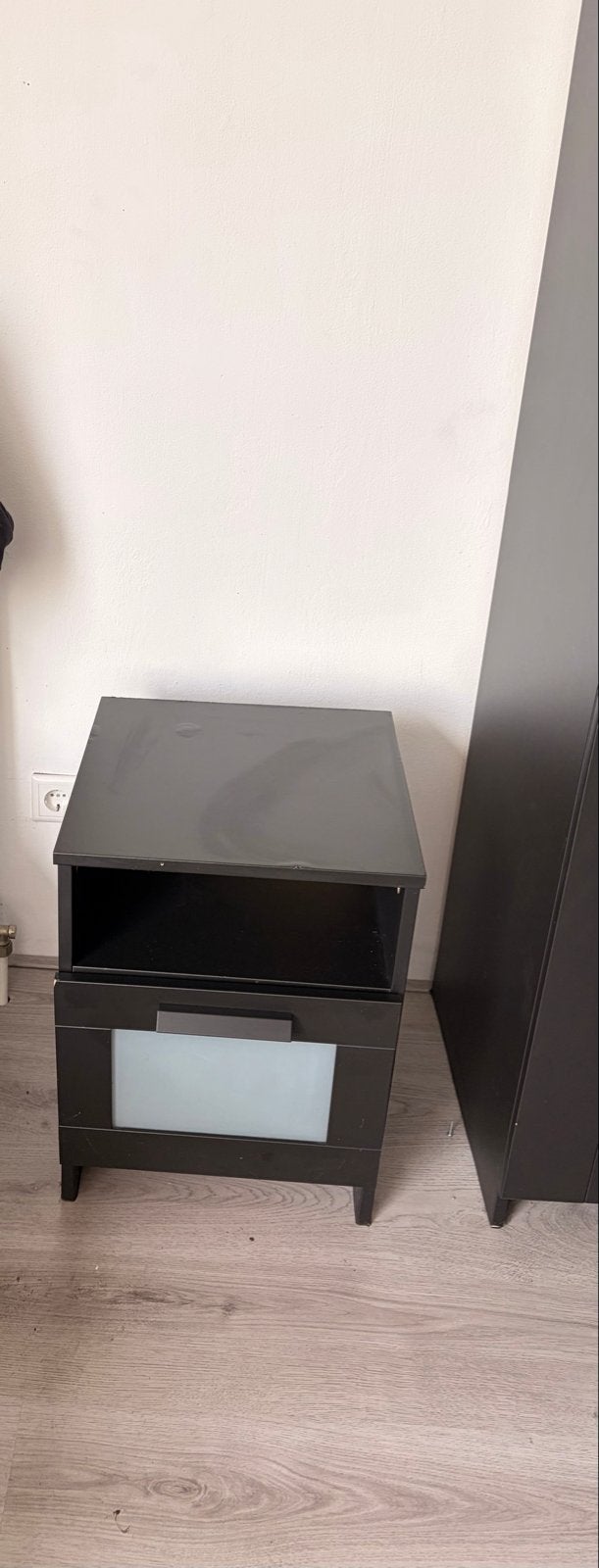IKEA Nachtkastje met lichte gebruikerssporen