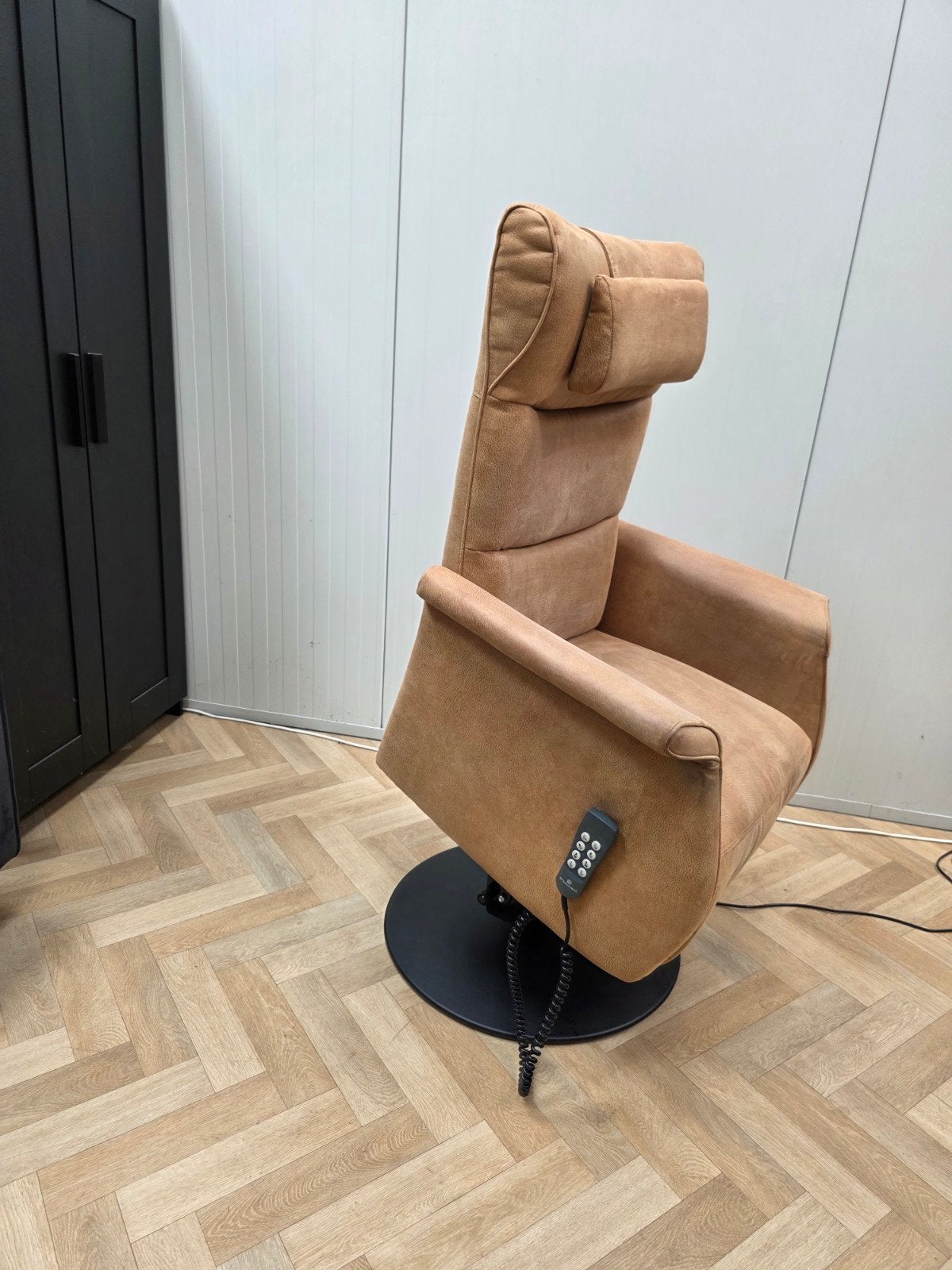 Prominent Wilson sta op relax stoel  draai fauteuil moden, Ophalen of Verzenden, Zo goed als nieuw, Stof, 50 tot 75 cm
