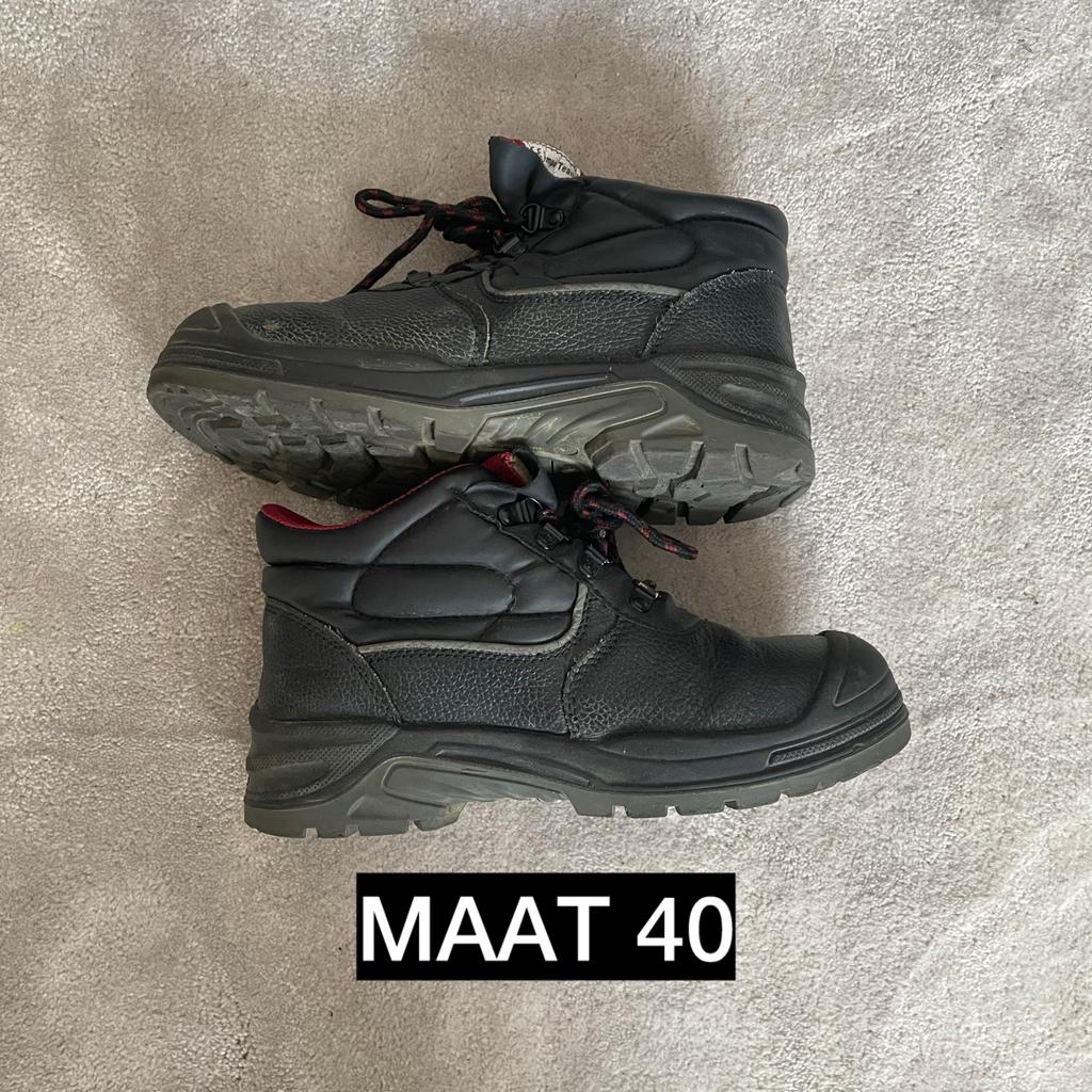 ‼️ SCHOENEN TE KOOP ‼️, Kleding | Dames, Schoenen, Zo goed als nieuw, Werkschoenen, Zwart, Ophalen