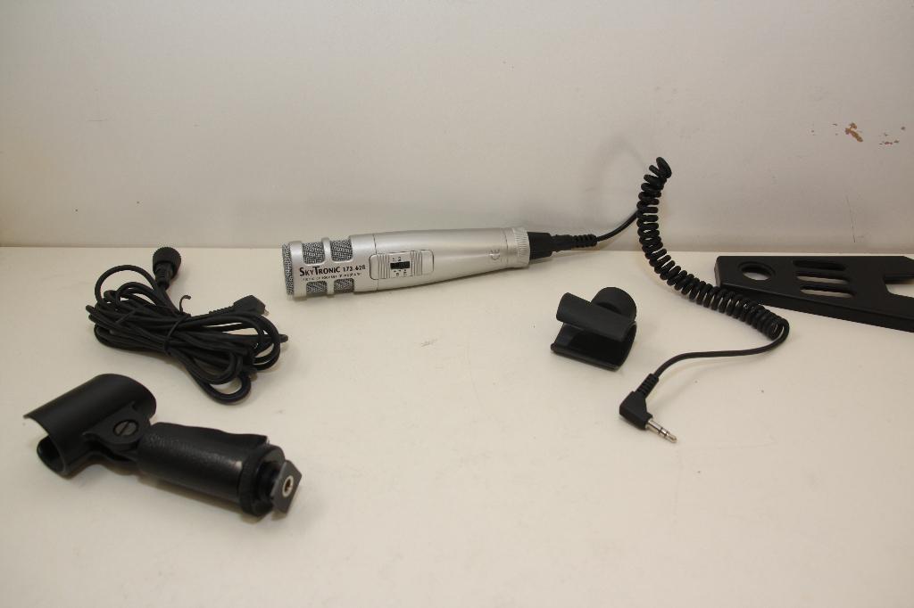 Stereo Condenser Microphone Skytronic. Compleet. Nieuwstaat, Ophalen of Verzenden, Zo goed als nieuw, Studiomicrofoon