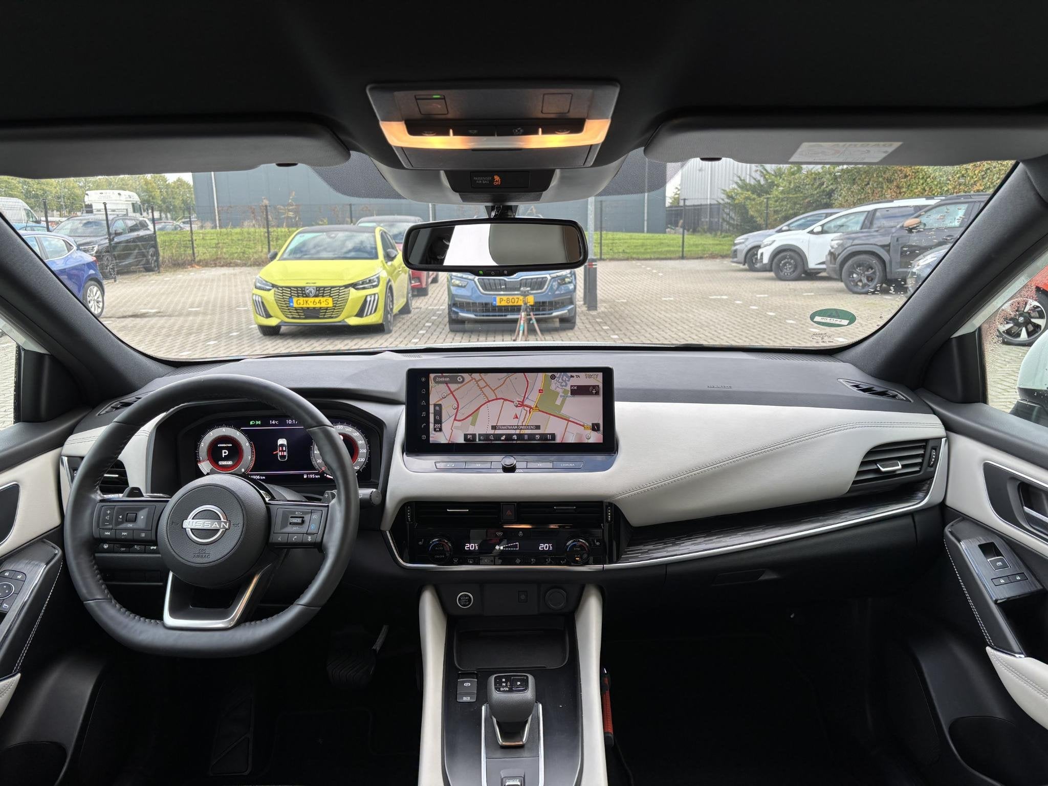 Nissan Qashqai 1.3 MHEV Xtronic Tekna Navigatie / 360 Camera, Auto's, Euro 6, Leder en Stof, Wit, Origineel Nederlands