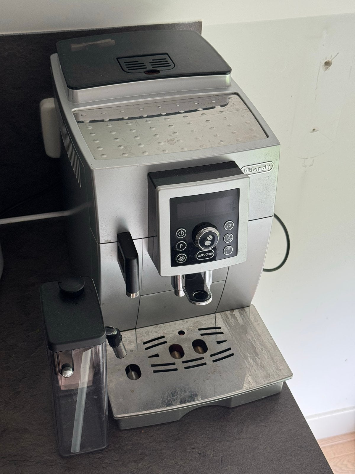 De'Longhi S ECAM 23.460.S volautomatische koffiemachine, Ophalen, Afneembaar waterreservoir, Gebruikt, 10 kopjes of meer