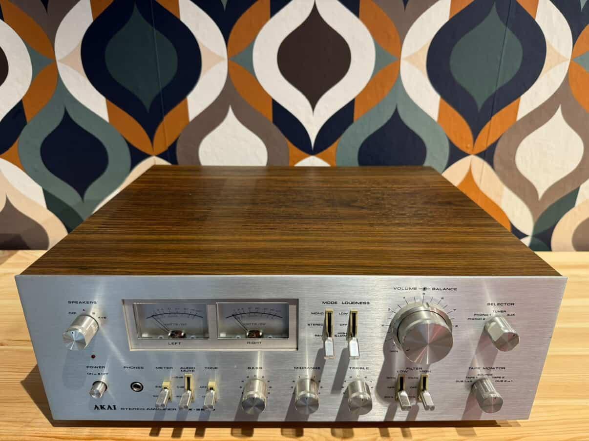 Akai AM-2800, gereviseerd, in nieuwstaat, met garantie, Contact@vintageaudiobreda.nl, Zo goed als nieuw, 60 tot 120 watt, Bosschendijk 193b, Oudenbosch
