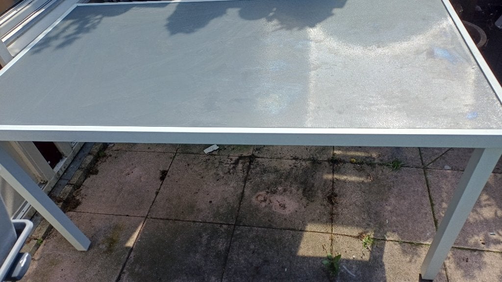 Foto 3 van Gebruikte Tuintafel ijzer en gehard glas
