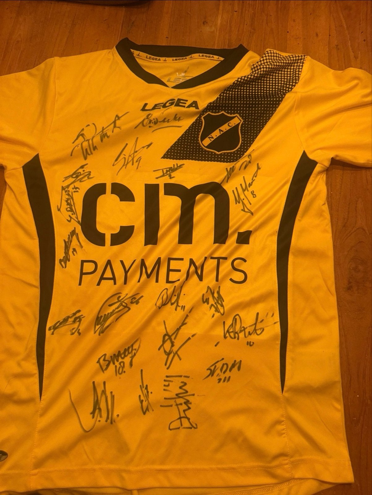 Gesigneerd NAC Shirt 2018/2019 - Jelle ten Rouwelaar, Enes Ü, Maat L, Ophalen, Nieuw, Shirt
