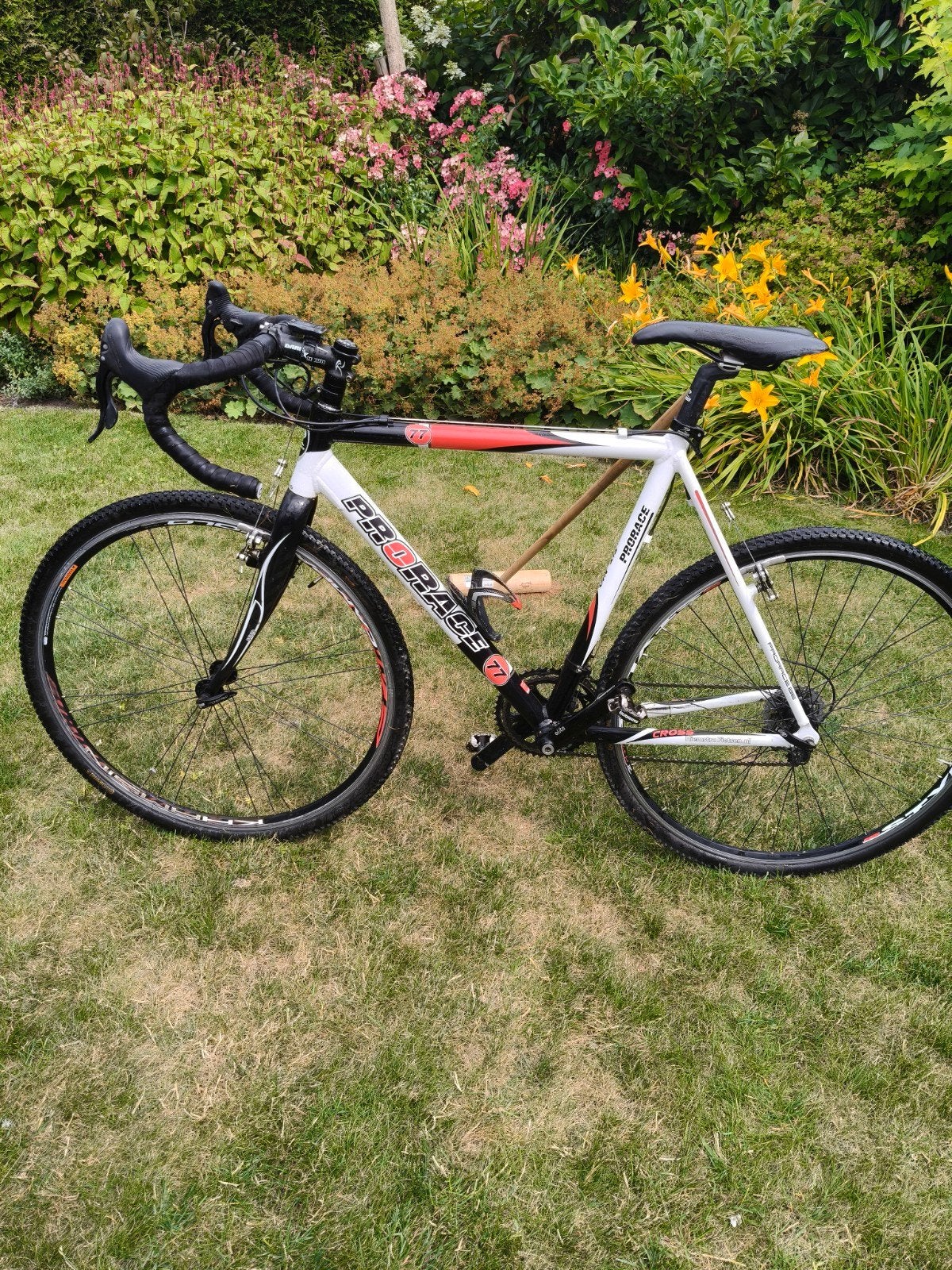 ProRace Crossfiets - Wit/Zwart/Rood, Gebruikt, Aluminium, 57 tot 61 cm, Meer dan 20 versnellingen