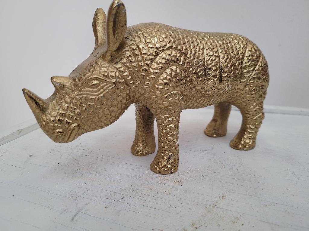 mooi grote zware messing neushoorn beeld, Verzamelen, Beelden en Beeldjes, Ophalen of Verzenden, Zo goed als nieuw, Mens