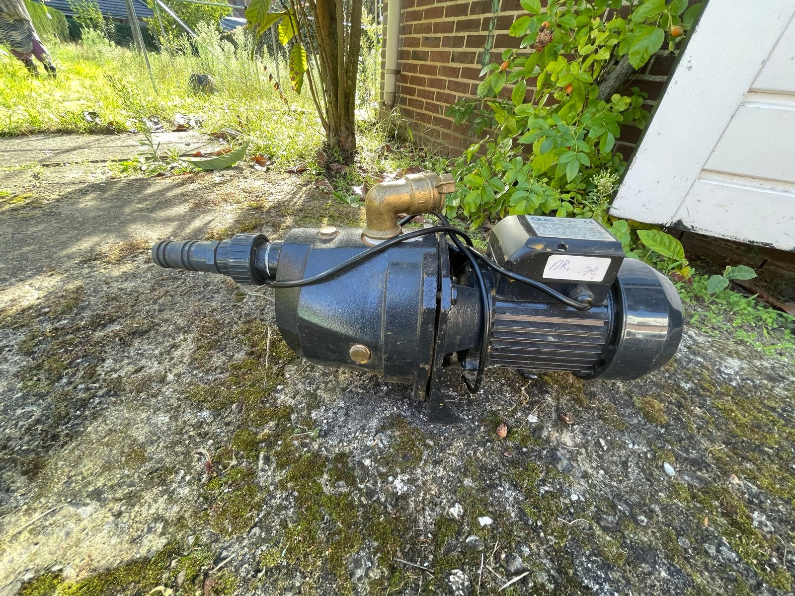 QUES JSW15M Hydrofoorpomp - 1.1 kW, 70 l/min, Ophalen, Gebruikt, Elektrisch, Hydrofoorpomp