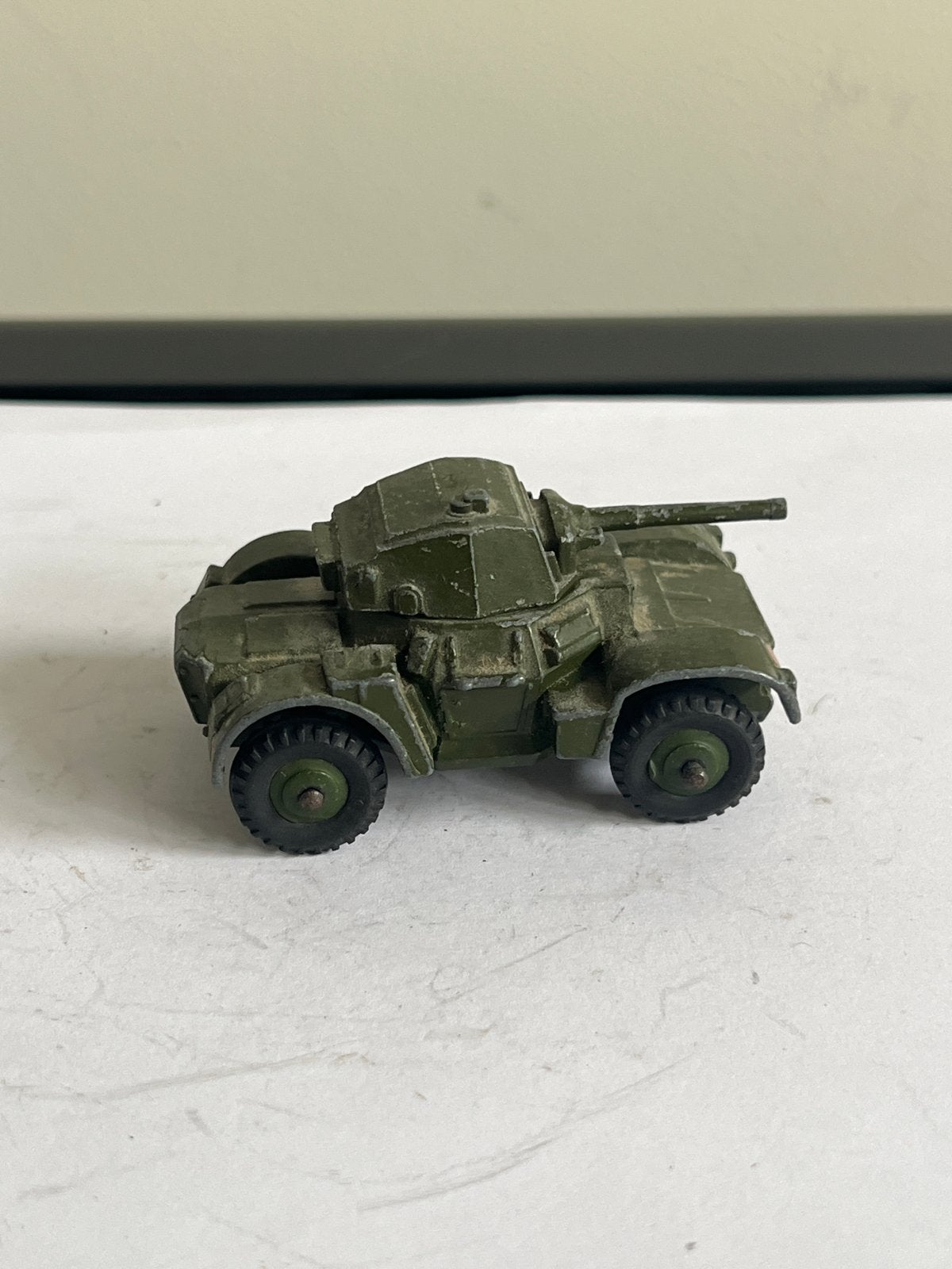 Dinky Toys 670 Armoured Car - Vintage Militair Voertuig, Ophalen of Verzenden