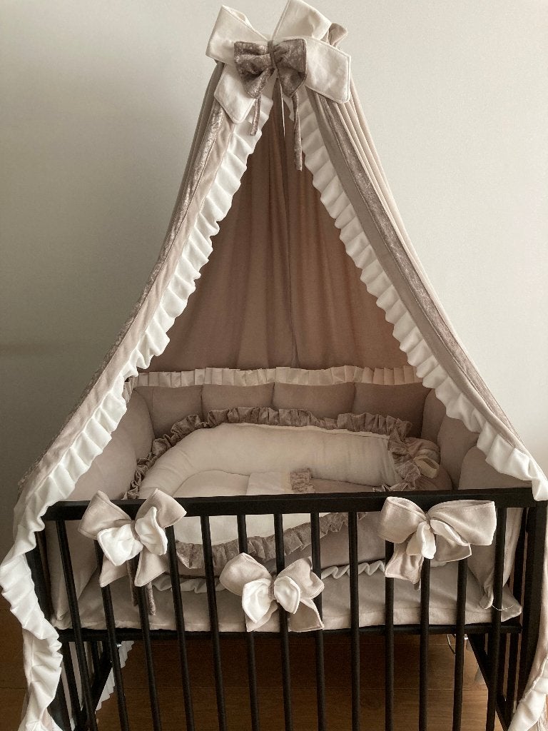 Foto 6 van babynestje en boxaankleding