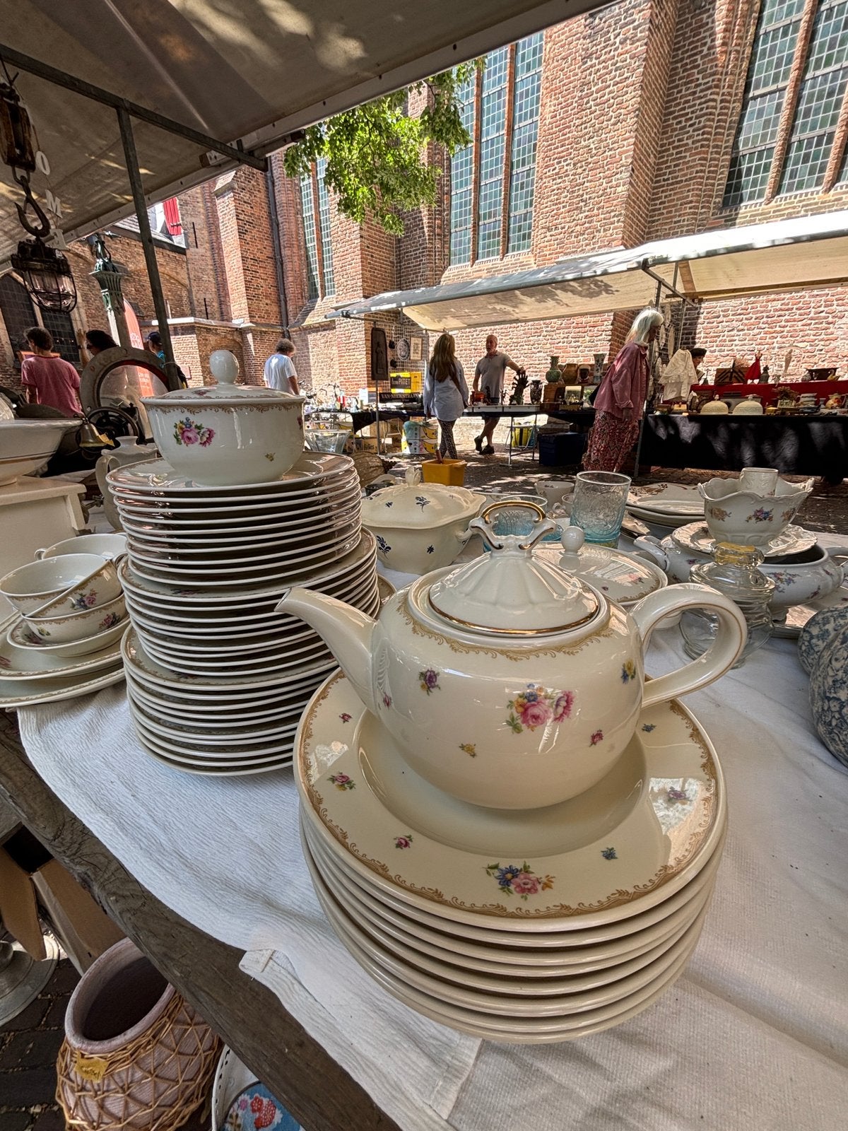 Prachtig servies, Ophalen