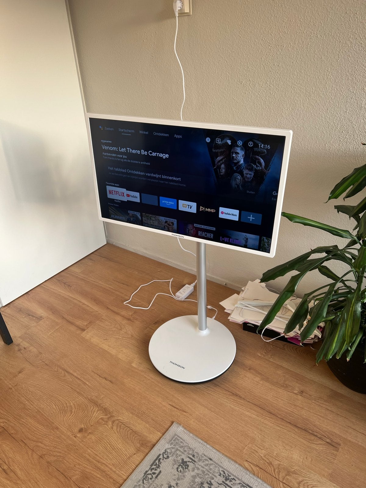 Thomson 60 cm Smart TV op verrijdbare standaard