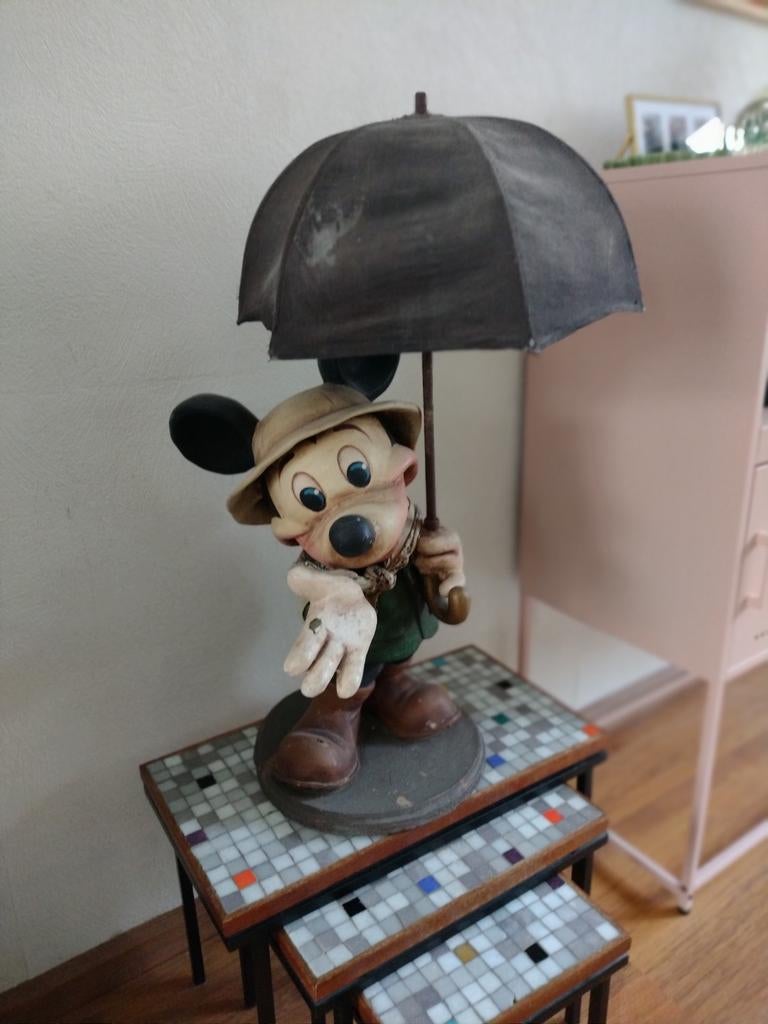Houten mickey mouse beeld disney, Verzamelen, Beelden en Beeldjes, Gebruikt, Fantasy, Ophalen