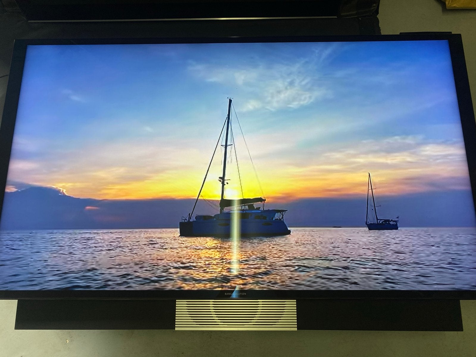 Bang & Olufsen BeoVision Avant 55 Smart TV met accessoires, LED, Zo goed als nieuw, 100 Hz, 100 cm of meer