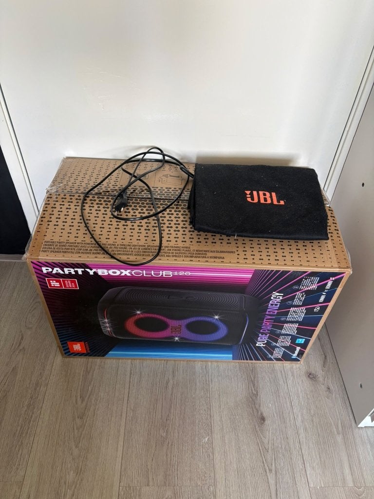 Foto 2 van JBL Club 120 - NIEUW