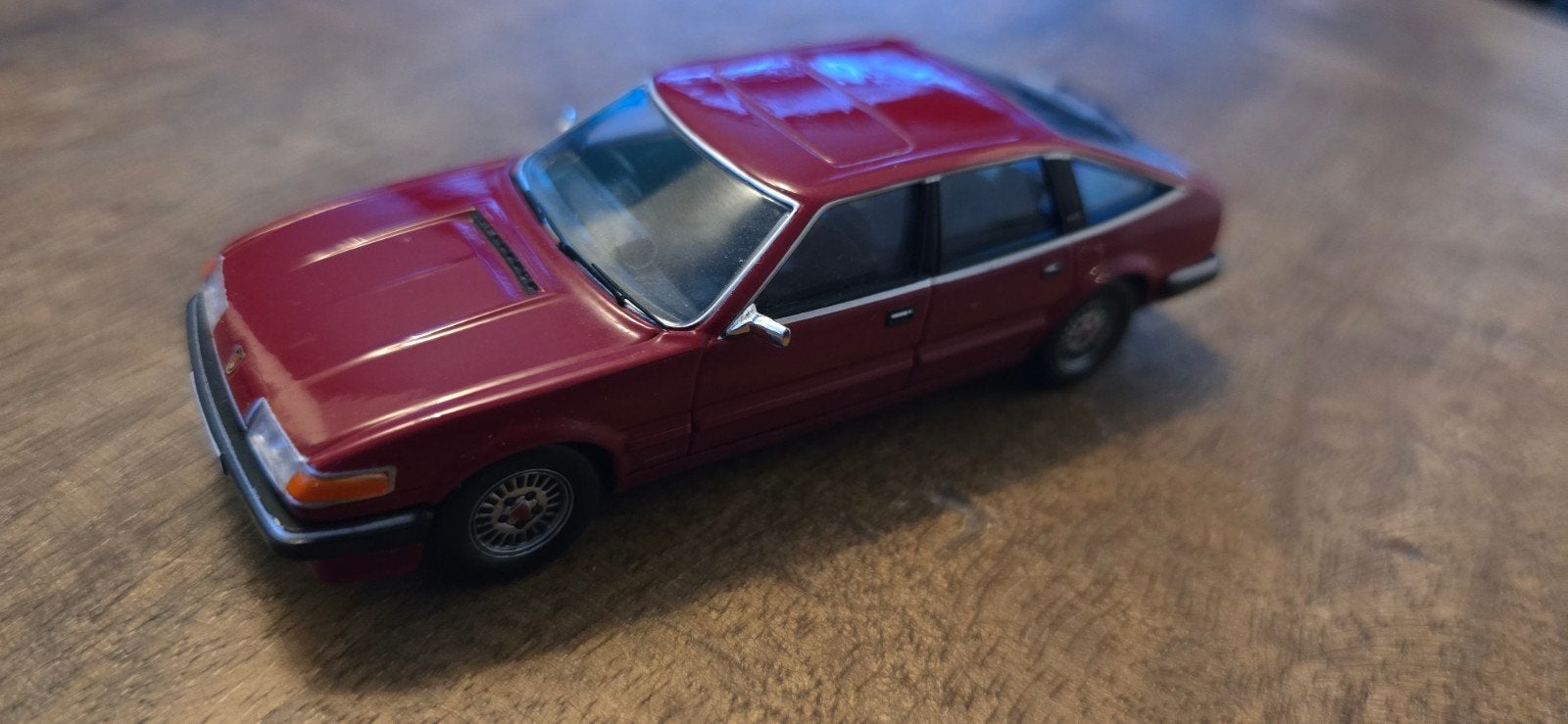 Vanguards Rover SD1 schaalmodel - Rood, Ophalen of Verzenden, Zo goed als nieuw, Overige typen