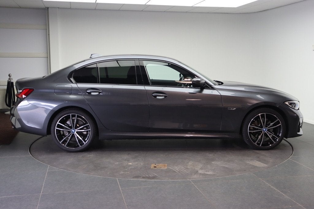 BMW 3 Serie 320e High Executive M Sport Automaat / Schuif-ka, Auto's, BMW, 1998 cc, Achterwielaandrijving, Gebruikt, 4 cilinders