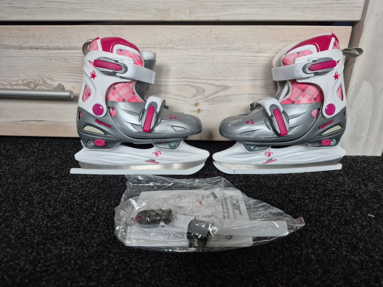 Nieuwe schaatsen verstelbaar 27 tm 30, Sport en Fitness, Ophalen of Verzenden, Nieuw, IJshockeyschaatsen, Nijdam