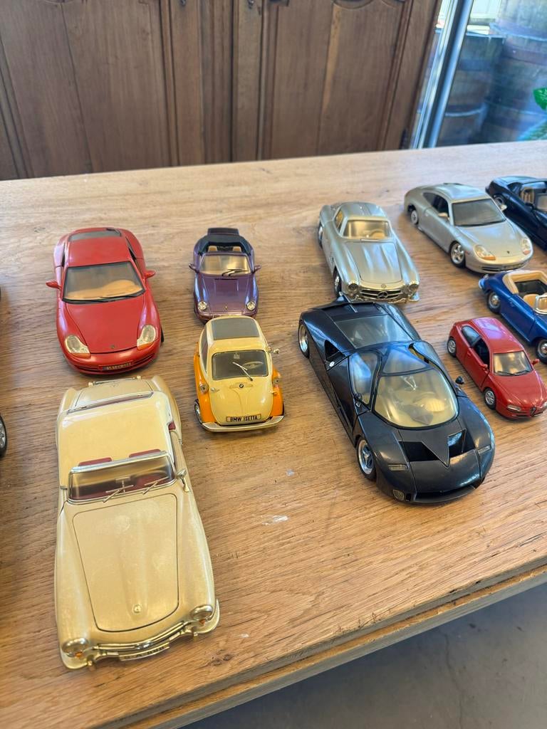 23 Schaalmodellen 1:18 Diverse Merken Auto's - 1 Koop, Ophalen of Verzenden, Gebruikt, Auto, Overige merken