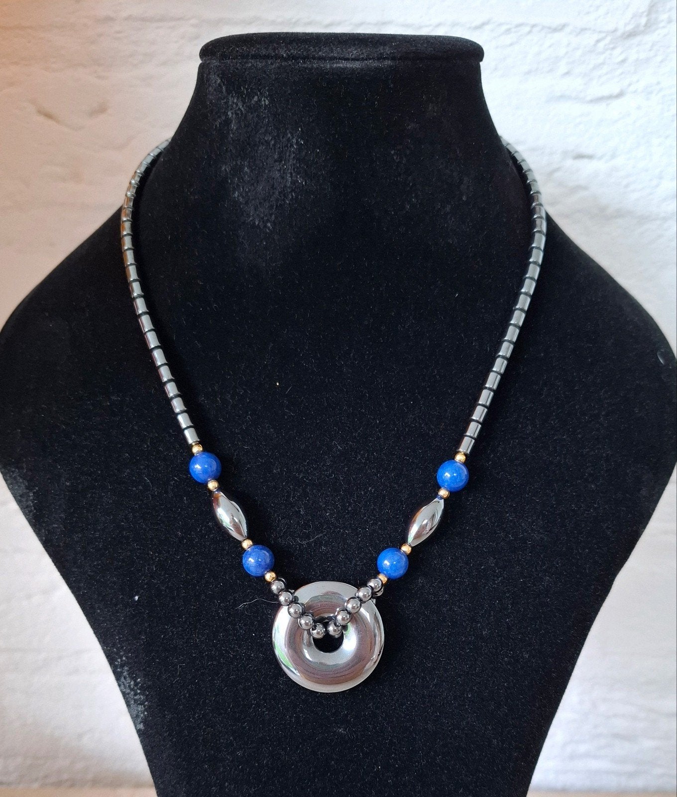Hematiet ketting met Lapis Lazuli. 45 cm., Ophalen of Verzenden, Zo goed als nieuw