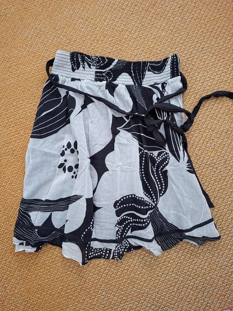 Dept rok - zwart wit - ruime S, valt als M/L, Maat 38/40 (M), Zwart, Ophalen of Verzenden, Gedragen