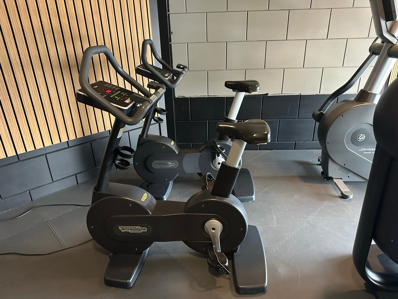 Technogym Cardiofiets/Hometrainer - Zo goed als nieuw!, Ophalen, Zo goed als nieuw, Metaal, Benen