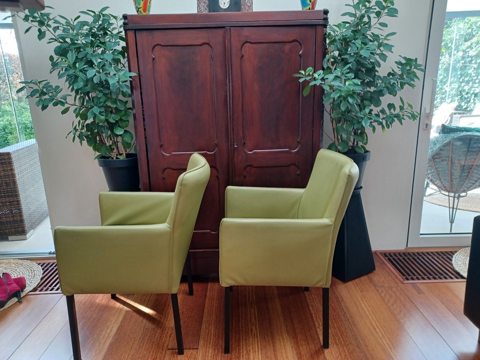 Set van 6 moderne  groene stoelen zgan, Ophalen, Overige kleuren, Zo goed als nieuw, Stof