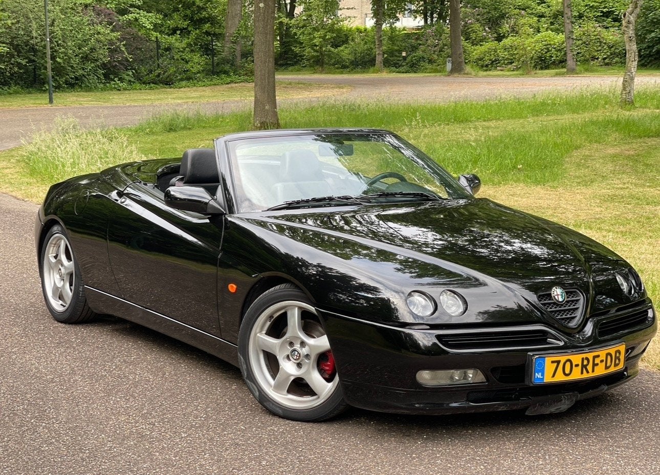 Alfa Romeo Spider 1.8 Twin Spark 1999 Zwart, Voorwielaandrijving, 1325 kg, Zwart, 4 cilinders