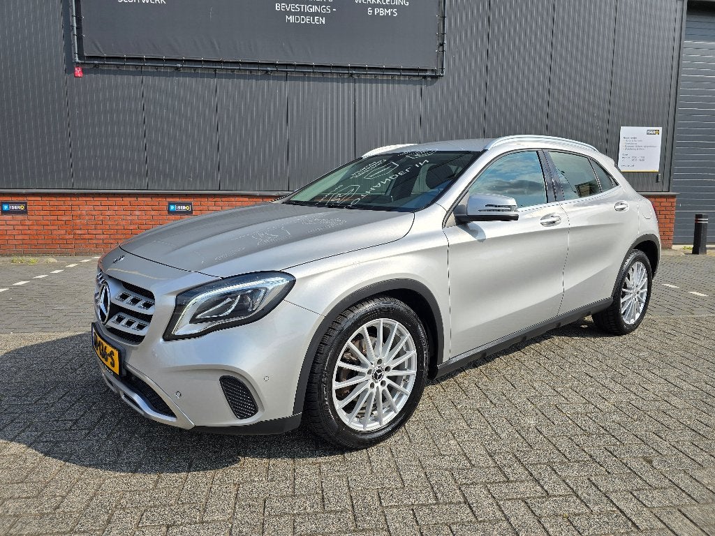 Mercedes-Benz GLA 180 Urban | AUT | Leer | Navi | Camera |, 4 cilinders, 715 kg, 122 pk, 1595 cc