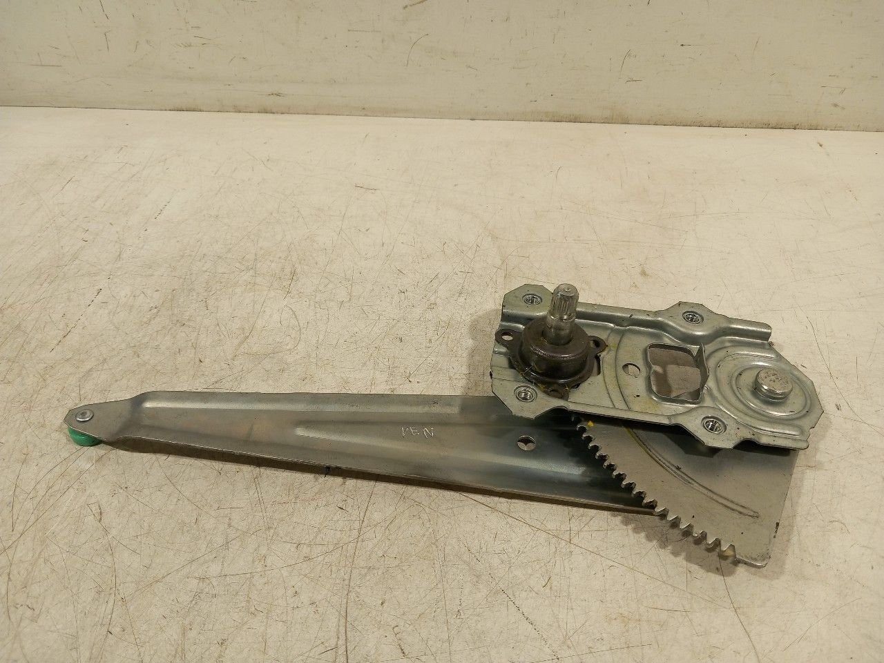Raammechaniek links achter Suzuki Swift, Onderdelen@venauto.nl, Van der Ven Autorecycling B.V., Gebruikt, Ettenseweg 76, 4706 PB Roosendaal, The Netherlands