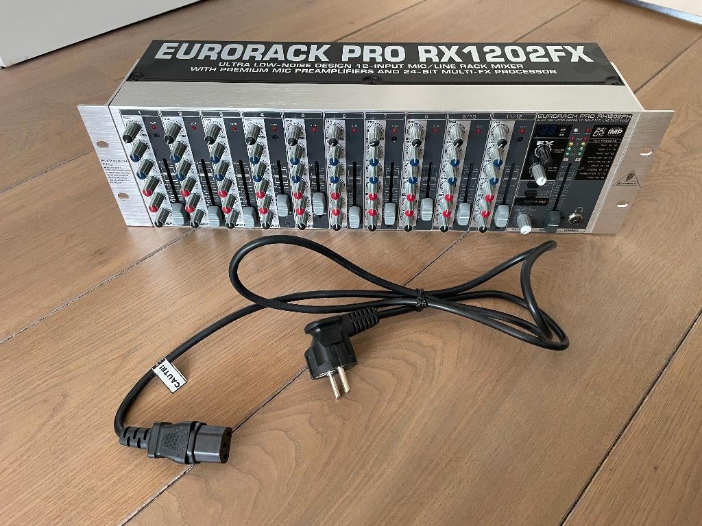 Behringer Pro RX1202FX 12 kanaals 19" rackmixer met effecten, Muziek en Instrumenten, Ophalen, Zo goed als nieuw, 10 tot 20 kanalen