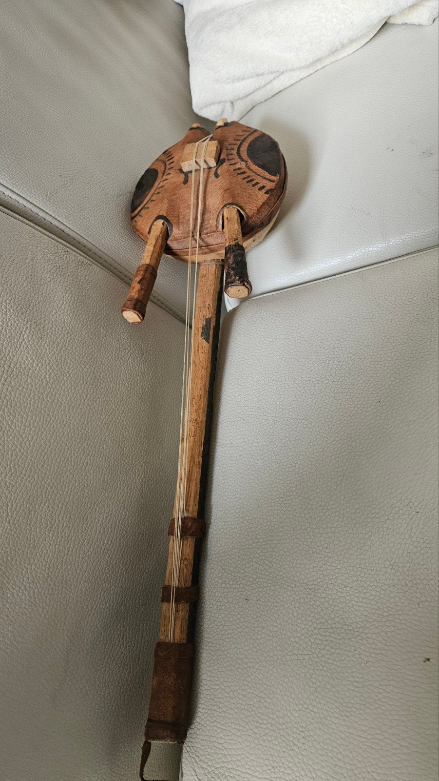 Uniek handgemaakt snaarinstrument - Afrikaanse luit/kora, Ophalen of Verzenden, Gebruikt, Luit, Saz of Bouzouki
