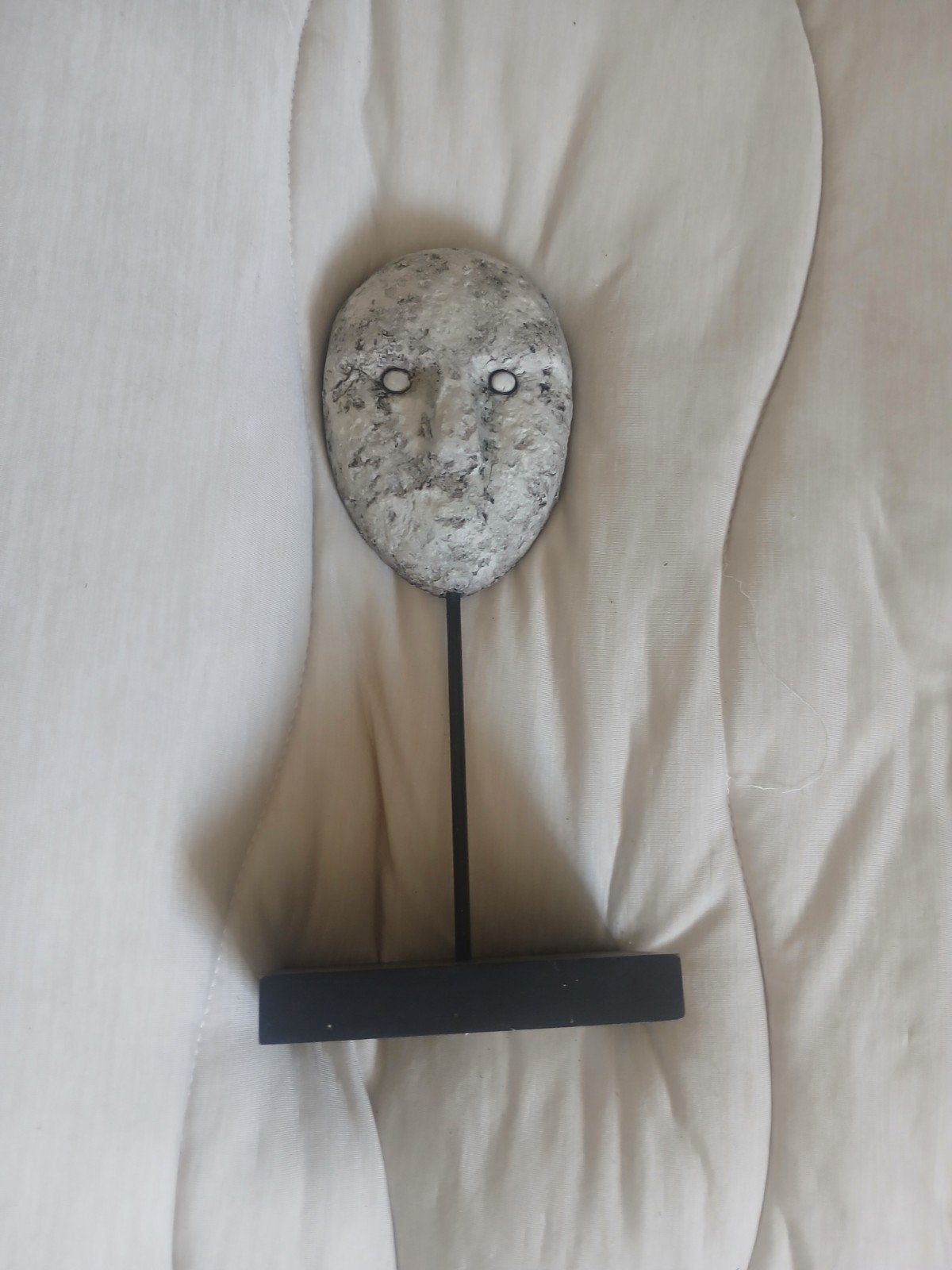 Decoratief masker op standaard - Xenos, Antiek en Kunst, Ophalen of Verzenden