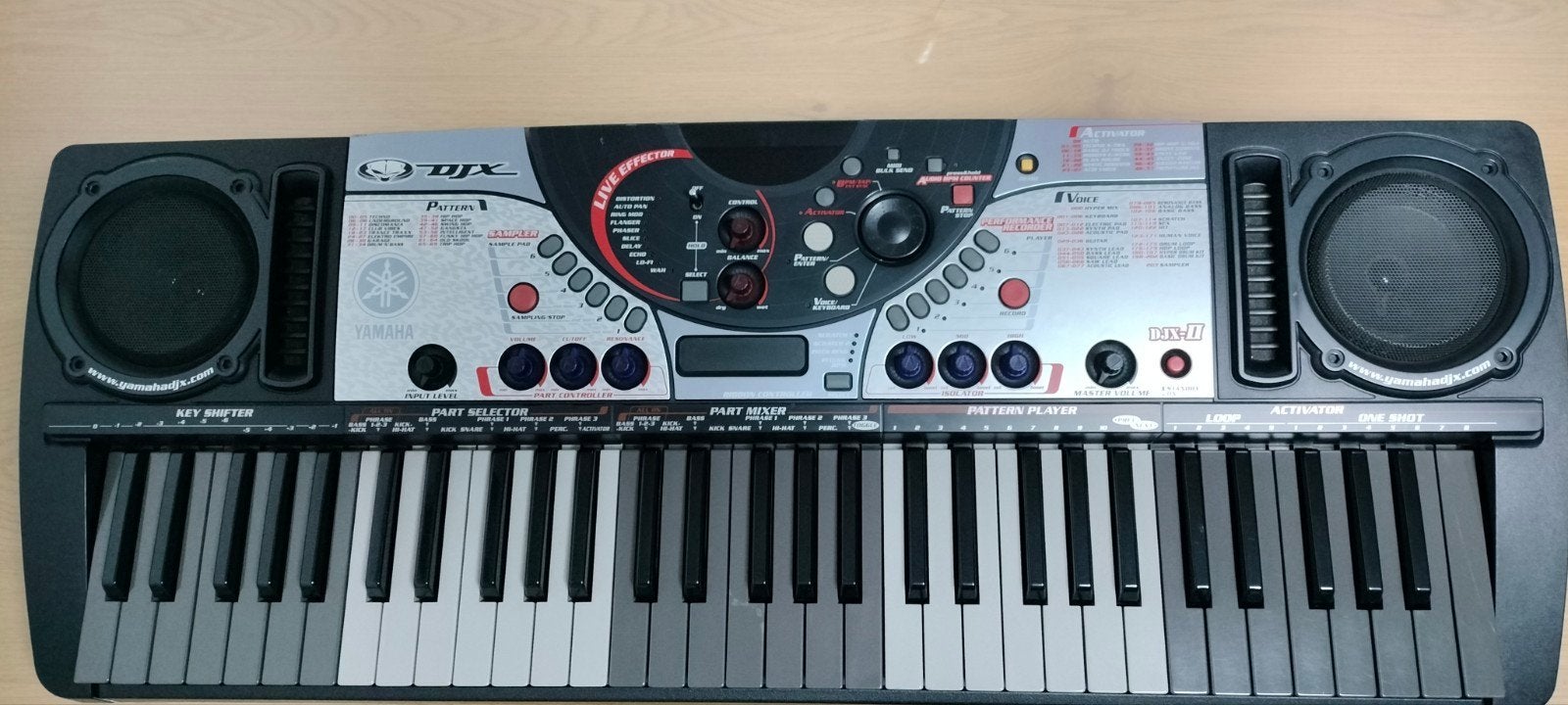 Yamaha DJX II Keyboard - Gebruikt met MIDI, Ophalen of Verzenden, 61 toetsen, Gebruikt, Midi-aansluiting