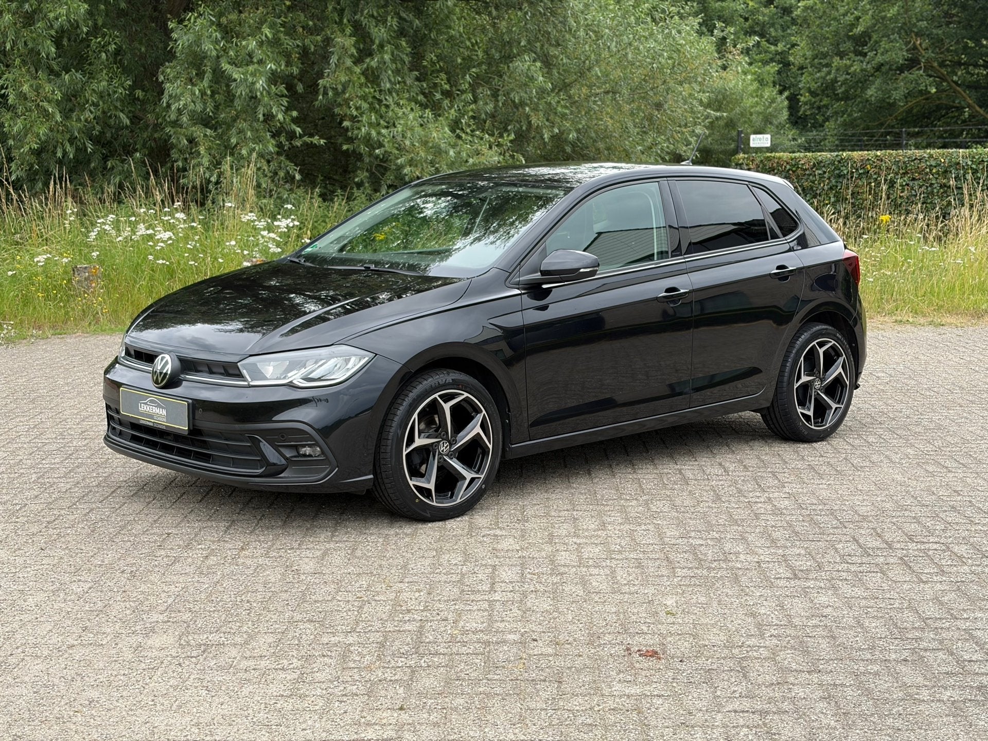 Volkswagen Polo 1.0 TSI CAMERA I LED I CARPLAY I PCD I CRUIS, Auto's, Volkswagen, Voorwielaandrijving, 95 pk, Zwart, Origineel Nederlands