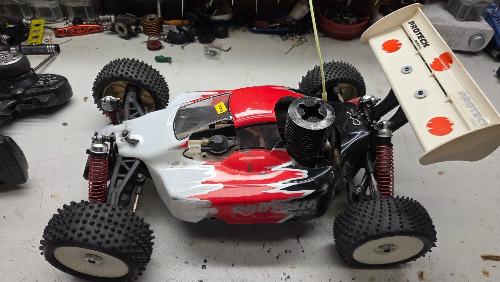 Te koop leuke protech, Gebruikt, Auto offroad, Ophalen of Verzenden, Schaal 1:8